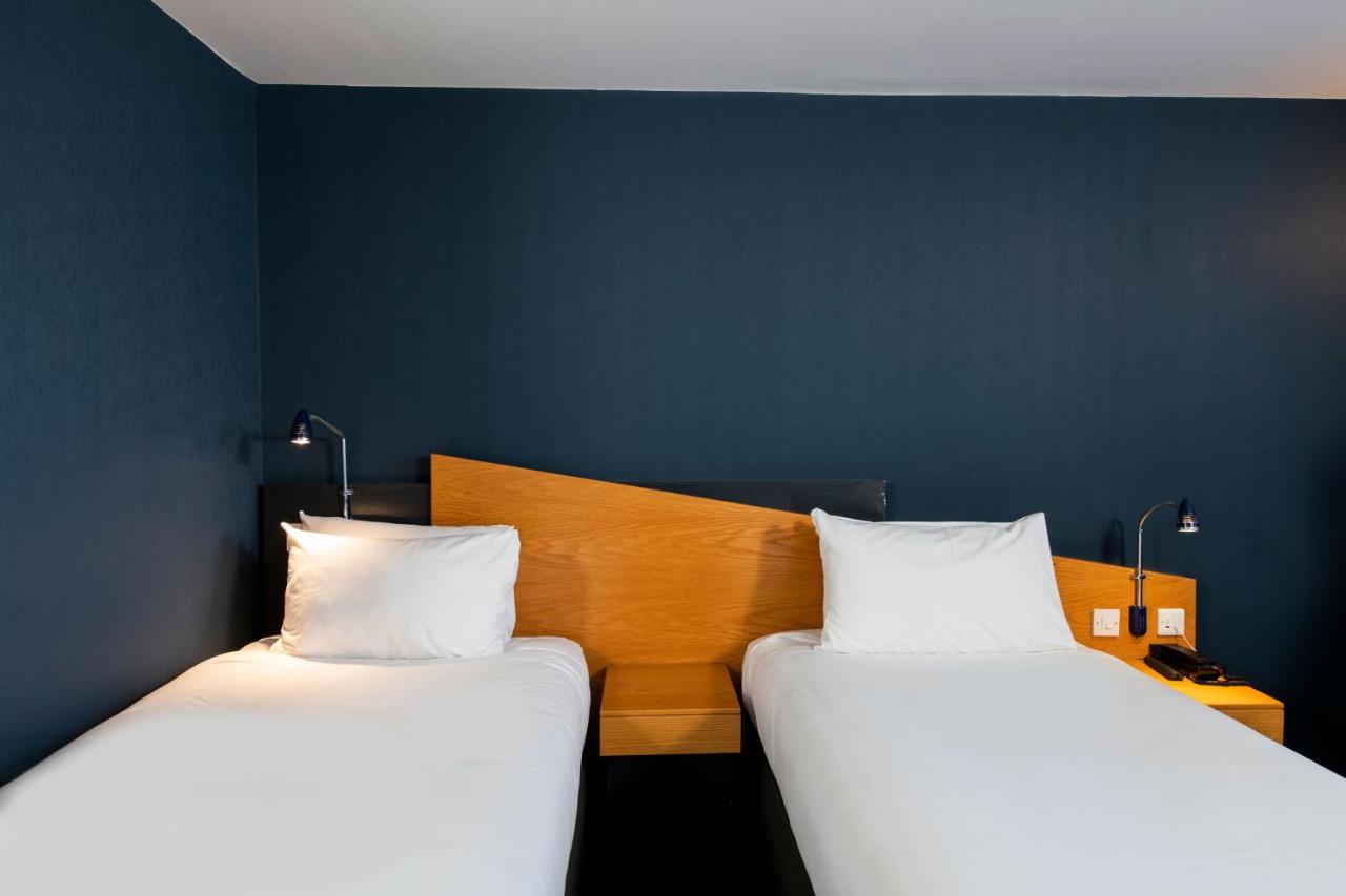 Holiday Inn Express Droitwich Spa By Ihg Exteriör bild