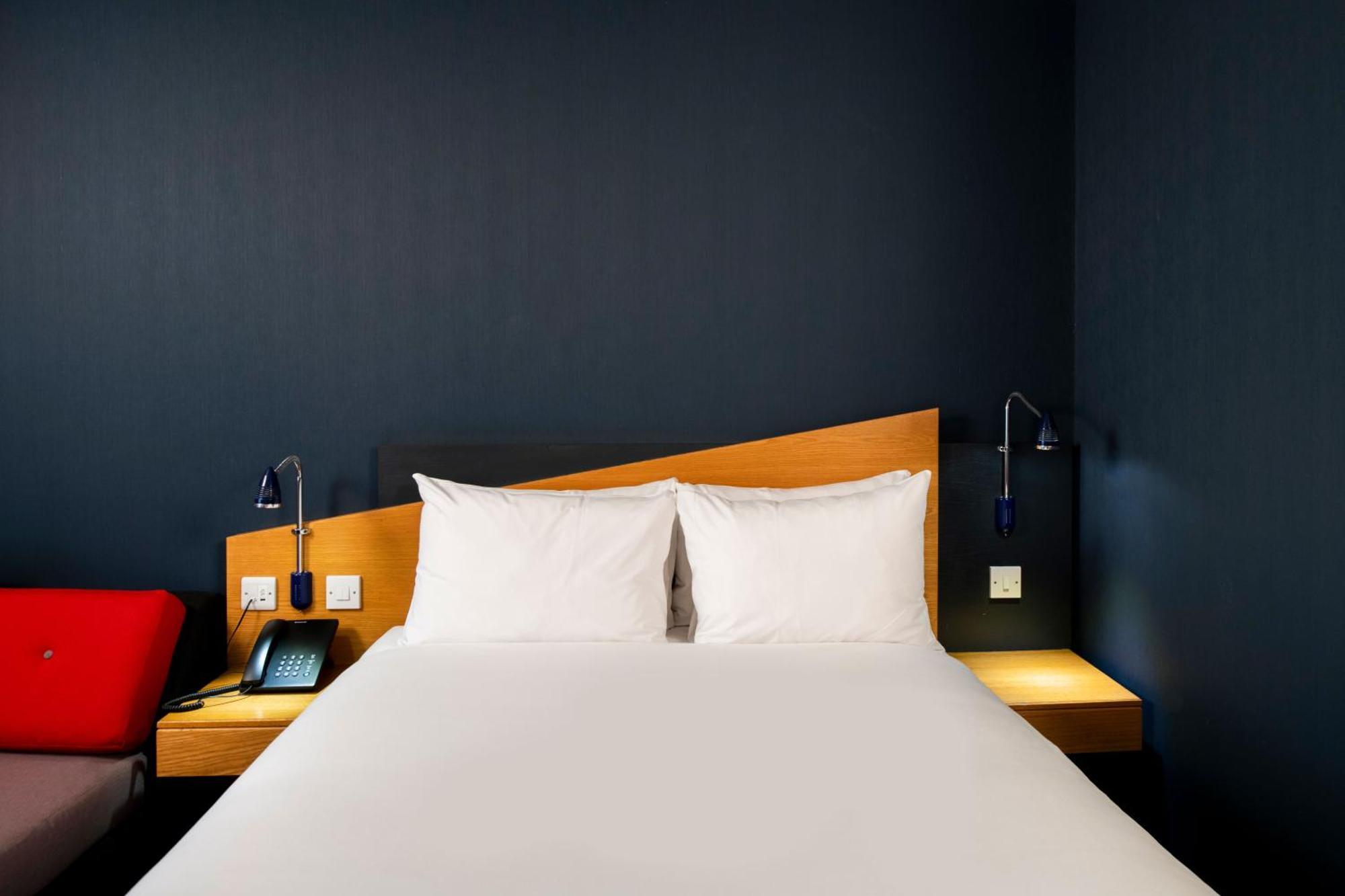 Holiday Inn Express Droitwich Spa By Ihg Rum bild