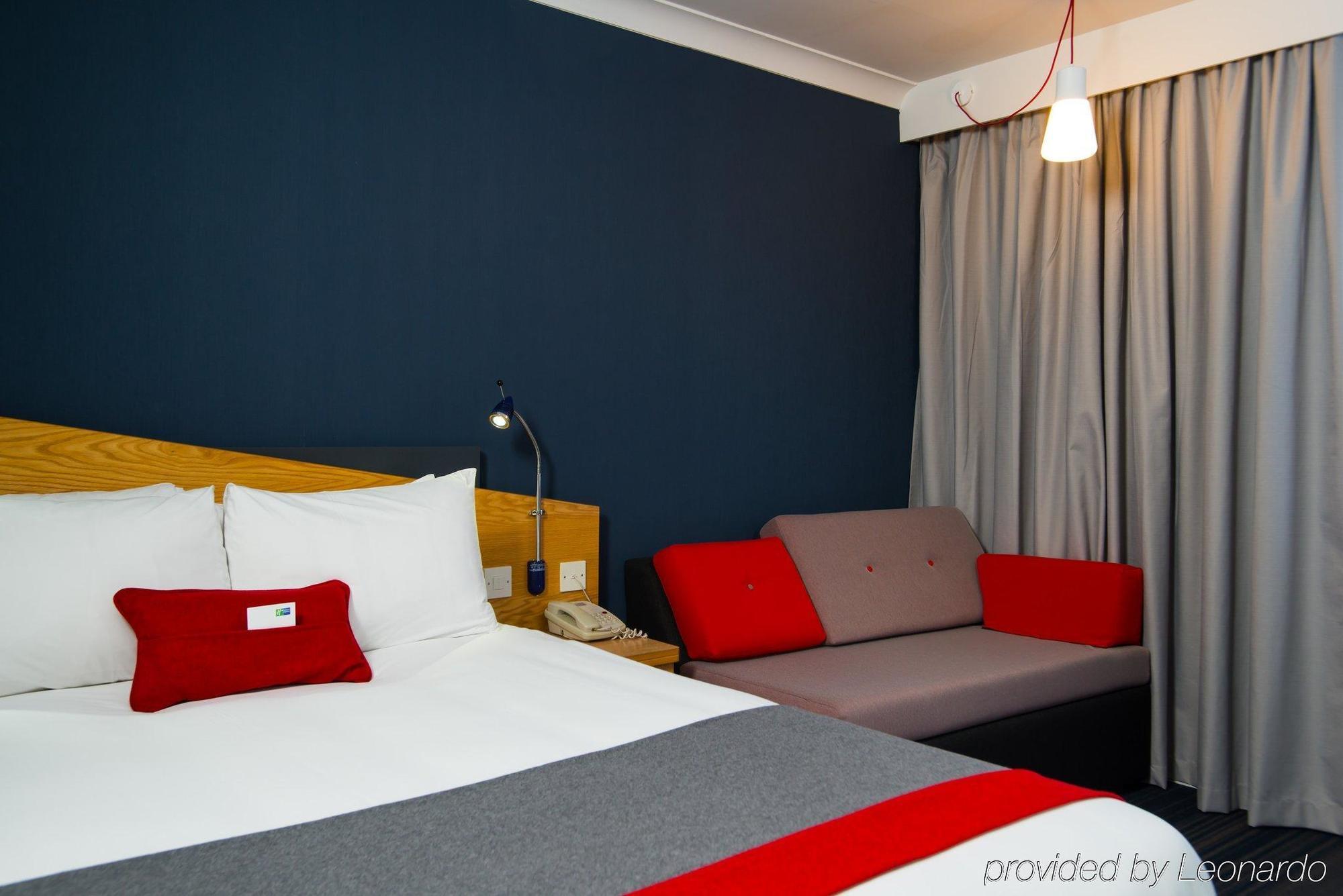Holiday Inn Express Droitwich Spa By Ihg Exteriör bild