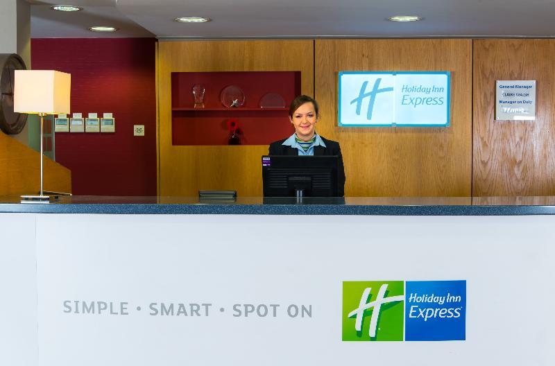Holiday Inn Express Droitwich Spa By Ihg Exteriör bild